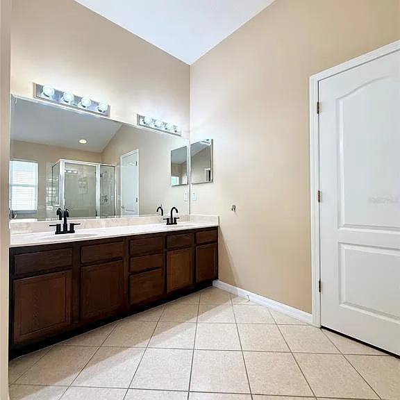 27202 Fordham Dr — Photo 13