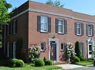 82 South Ave, New Canaan, CT 06840