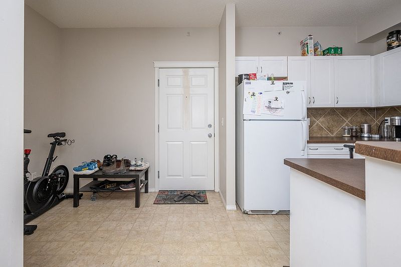 Calgary Apartment for rent - 1 Bedroom — photo 2