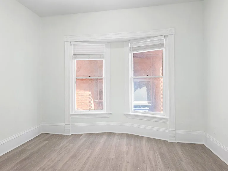 1256 N Corona St #4 — Photo 14