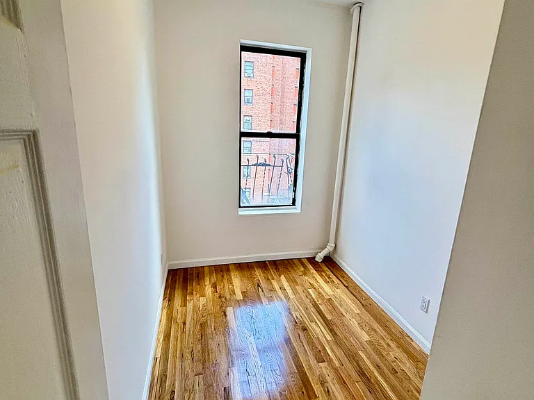 11 Avenue D #13 — Photo 4
