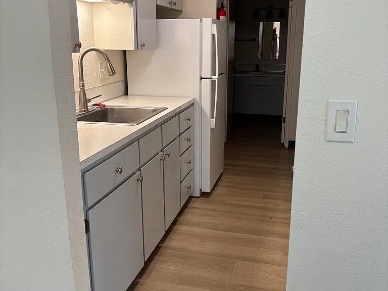 Treaty Rock Apartments — Photo 11