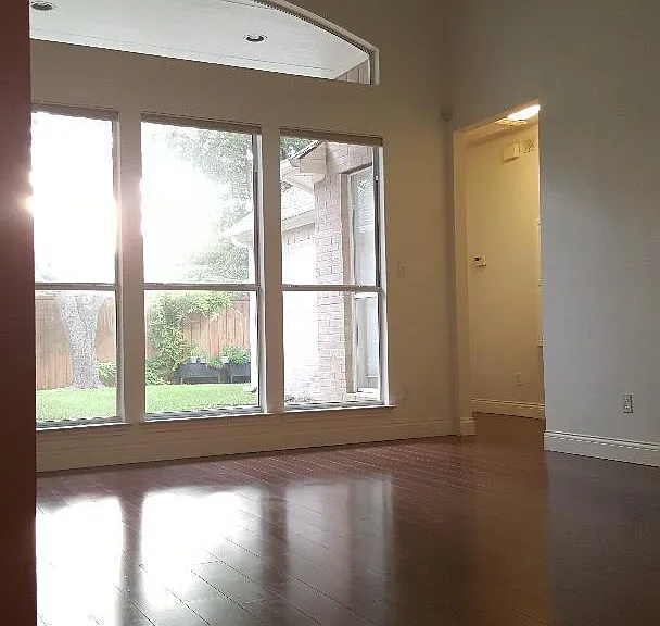 8609 Berwick Dr — Photo 11