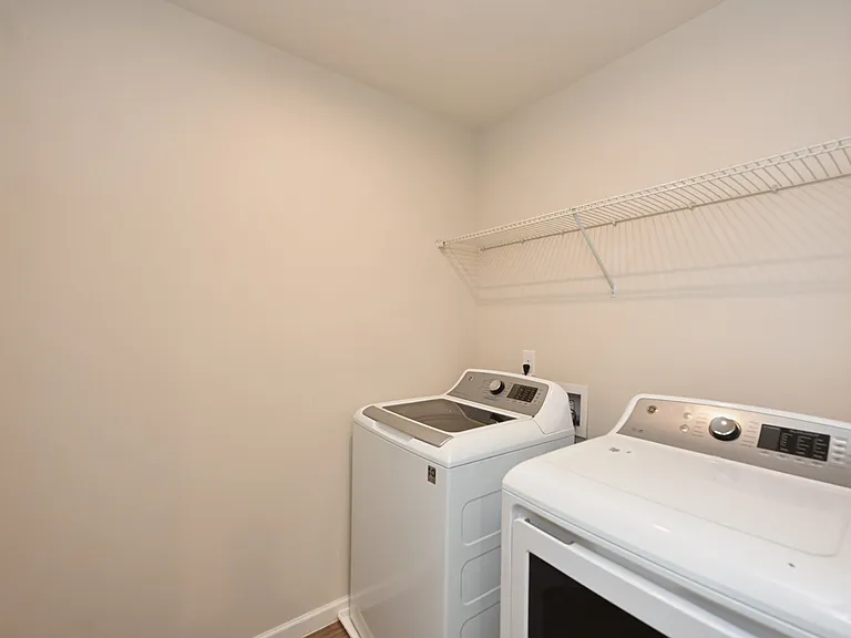 2161 Brokeshire Dr — Photo 48