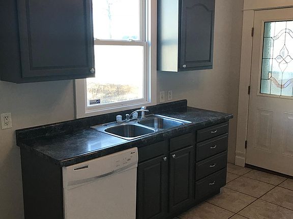 4th image of 516 N Saint Joseph St