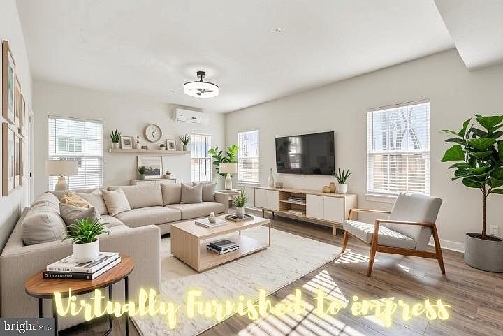 1st image of 15542 Twin River Cir