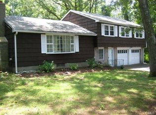 340 Wildwood Dr, Orange, CT 06477