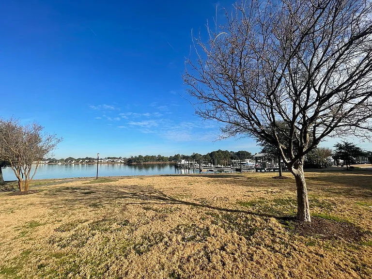 8275 Captains Way — Photo 29