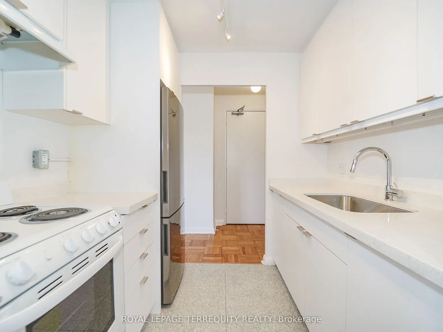 2 bed, $2,300 — Photo 2