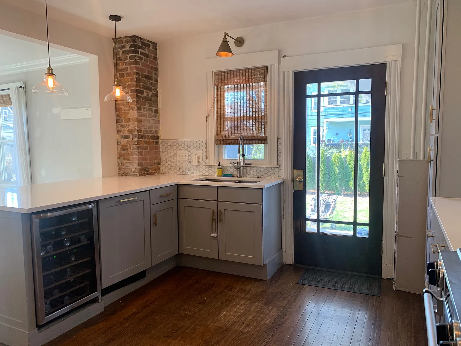 3 bed, 1600 sqft, $3,650 — Photo 4
