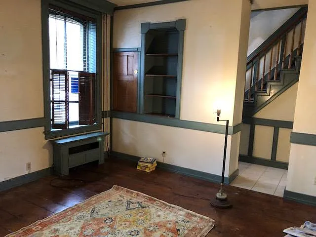 233 E Frederick St — Photo 3