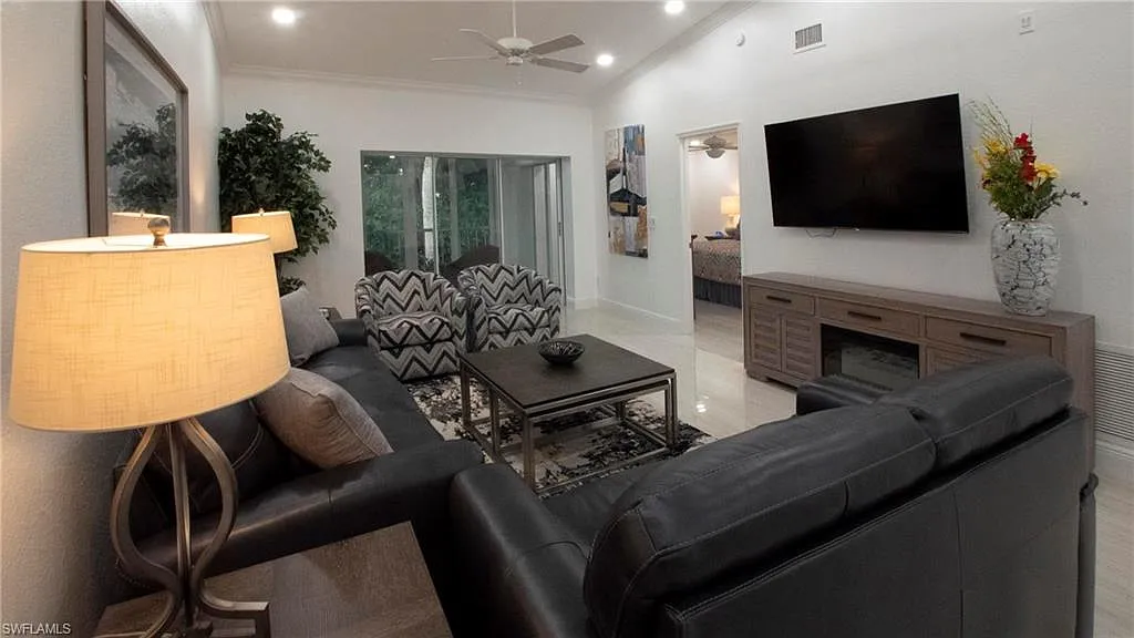 2 bed, 2.0 bath, 1203 sqft, $8,500 — Photo 4