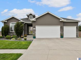 3109 N 93rd Ct, Lincoln, NE 68507