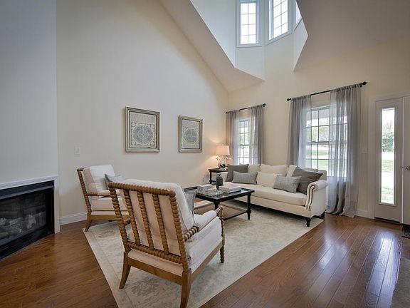 4th image of 89 Trail Haven Dr