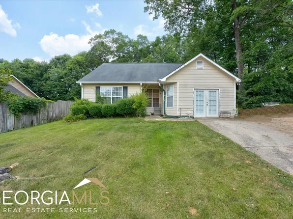 6173 Pembroke Dr, Rex, GA 30273