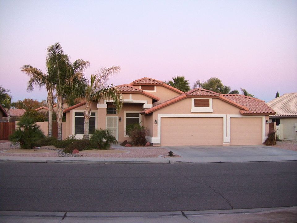 Newly repainted in Dec 06
