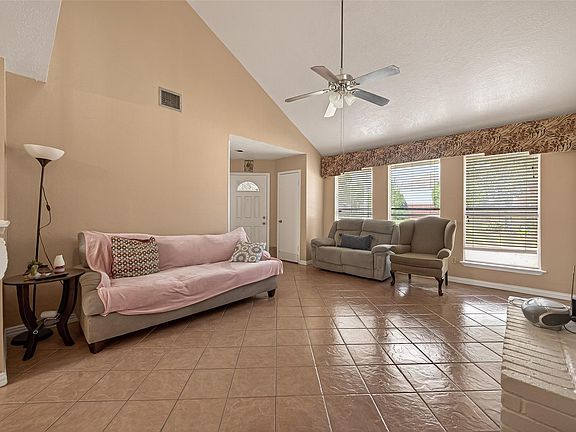 3rd image of 12427 N Rachlin Cir