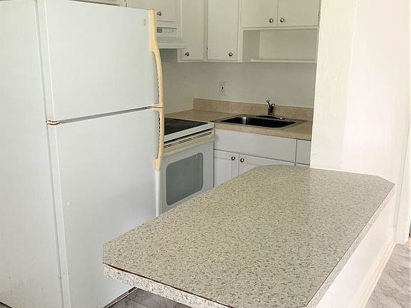 4th image of 3761 NW 81st Ave #1
