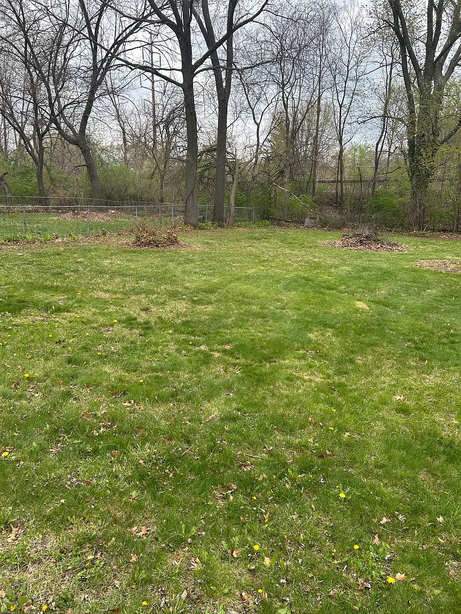 LARGE FENCED BACK YARD, WITH FIRE PIT FOR AND BACK PATIO WITH PICNIC TABLE. - 5106 N Glen Elm Dr