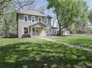 10 Tower St, Paola, KS 66071