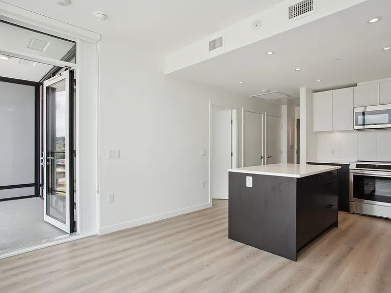150 Braid St — Photo 49