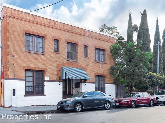 3rd image of 1316 S Mariposa Ave #203