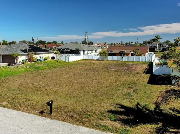 2013 NE 18th Ave, Cape Coral, FL 33909