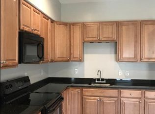 199 Everett St #3, Southbridge, MA 01550