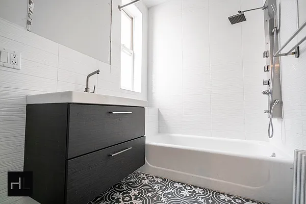 Rented by Highline Residential | media 14