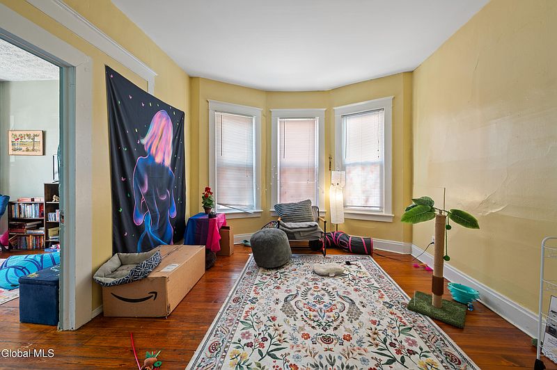 3rd image of 1105 Hutton Street