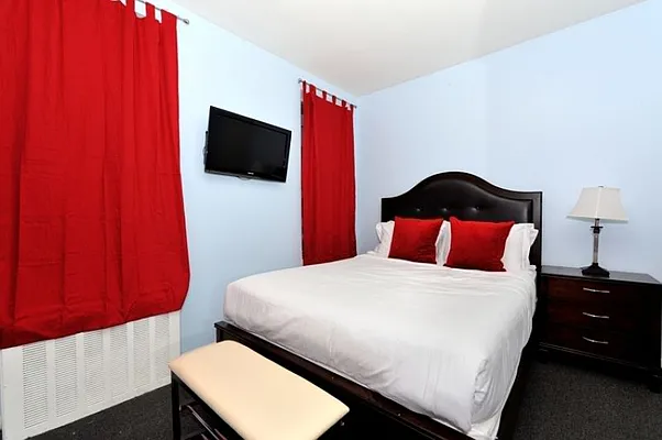 Rented by Eisenberg Exclusives | media 56