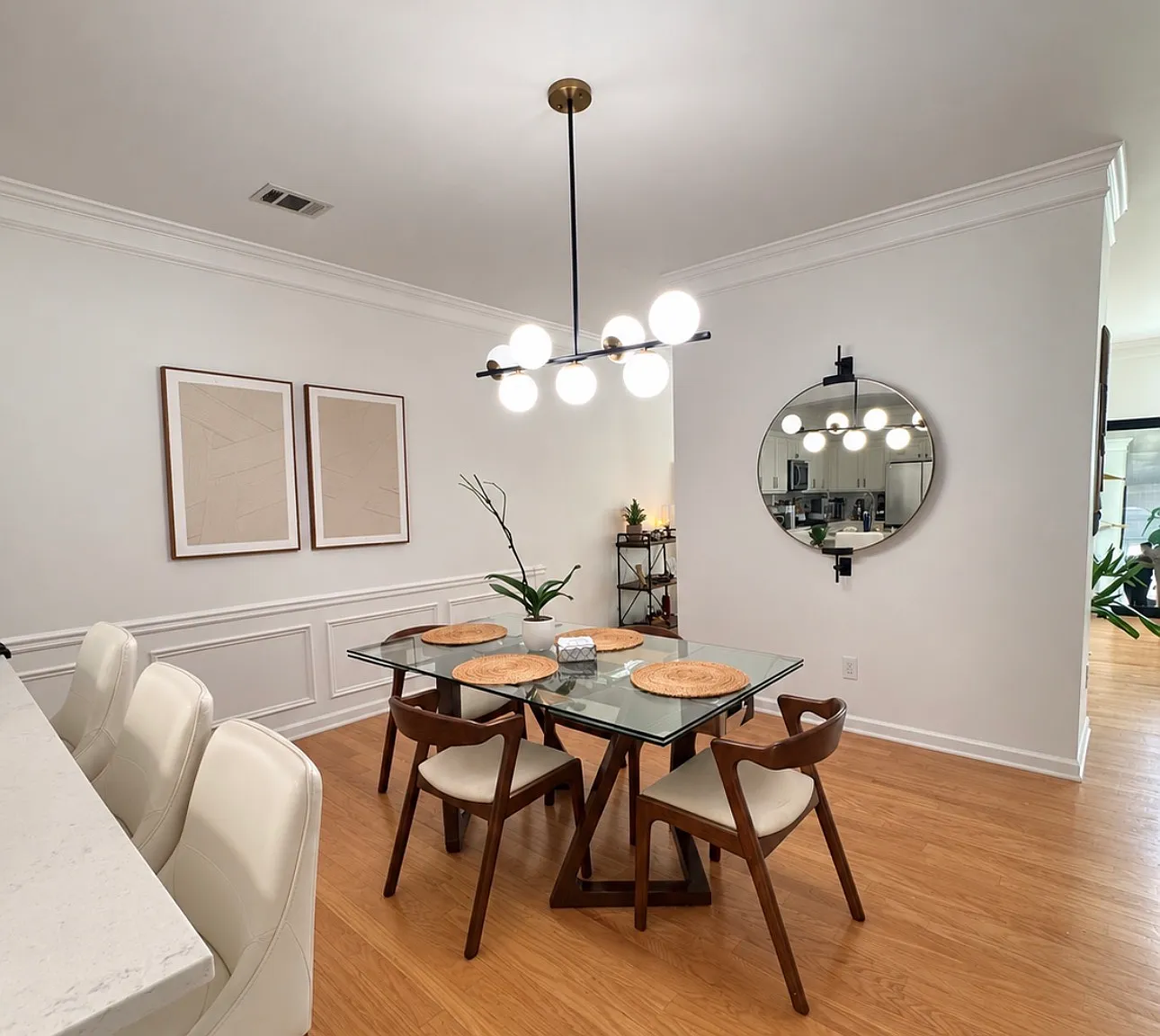 3 bed, 3.5 bath, 1934 sqft, $2,400 — Photo 4