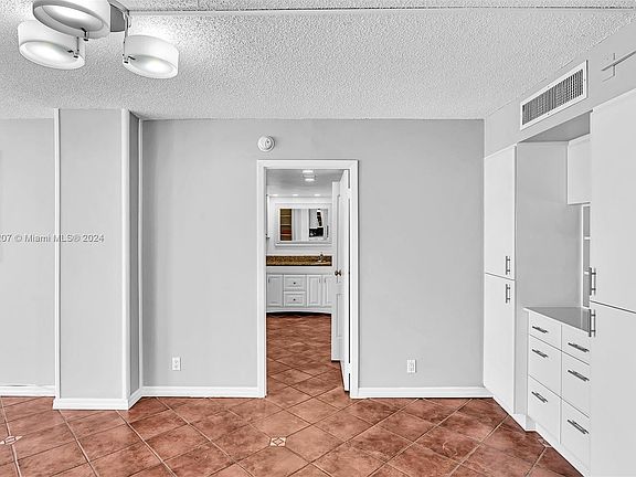5th image of 20400 W Country Club Dr APT 506
