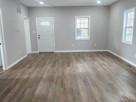 5th image of 423 N Jackson St