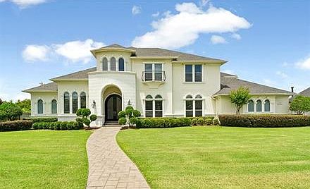 1st image of 1012 Merlot Dr
