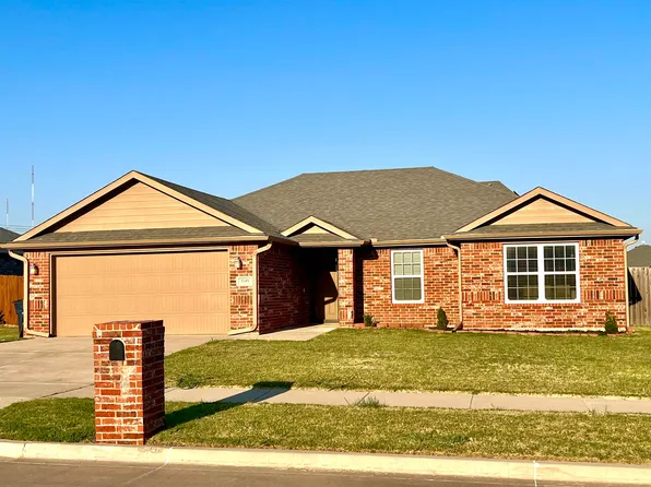3915 Plantation Dr, Enid, OK 73703