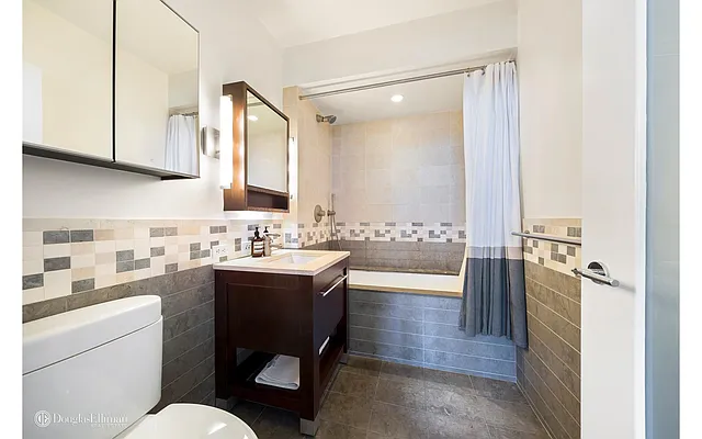 Rented by Douglas Elliman | media 16