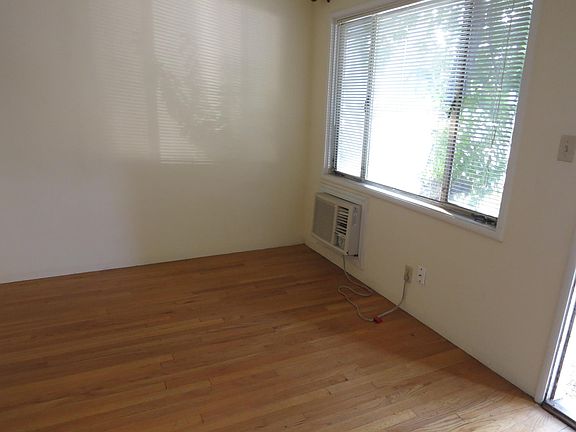 3rd image of 2601 N St APT 10