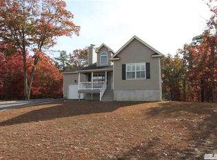 80 Madeline Rd, Ridge, NY 11961