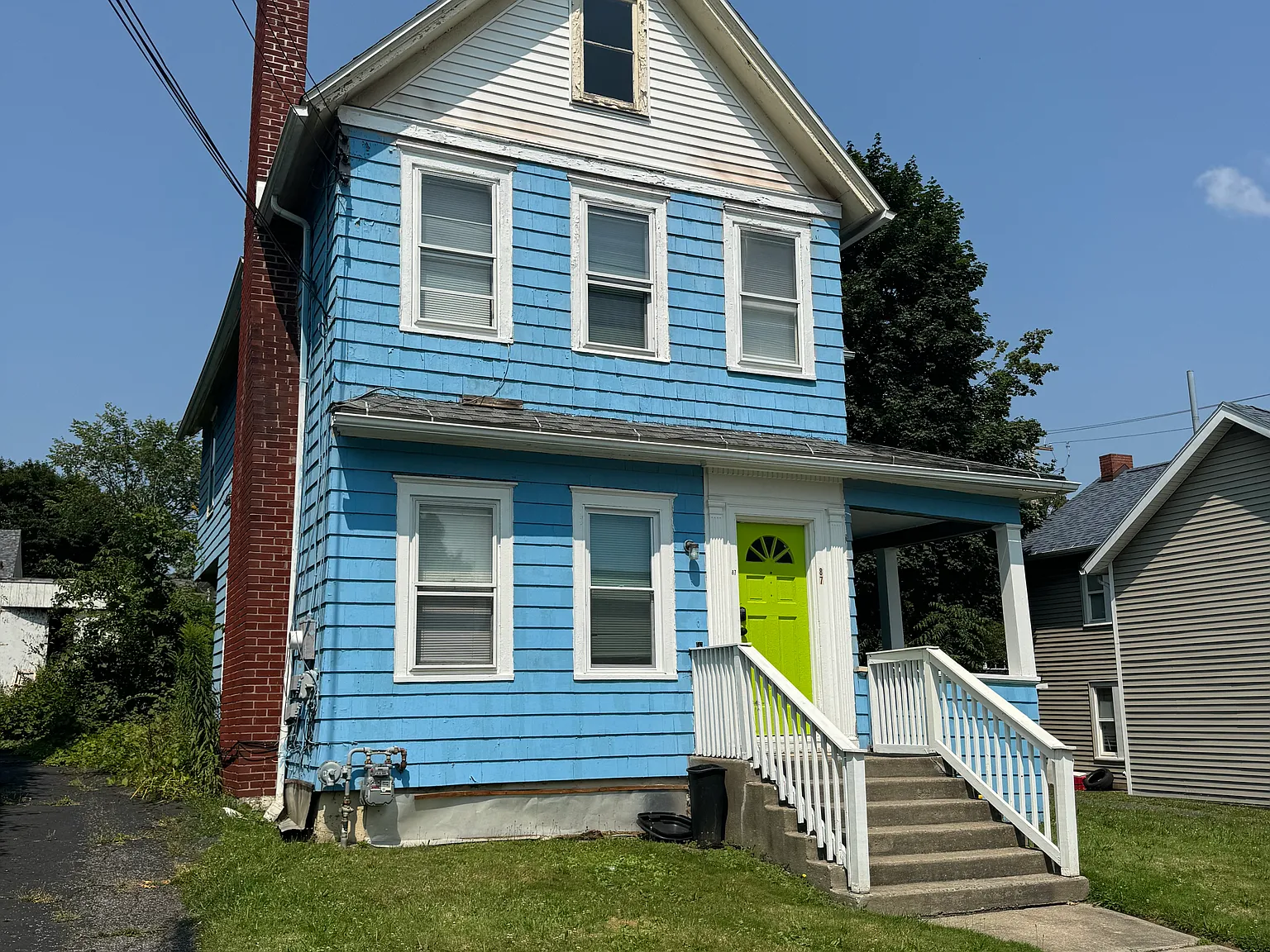 6 bed, 2053 sqft, $4,620 — Photo 3