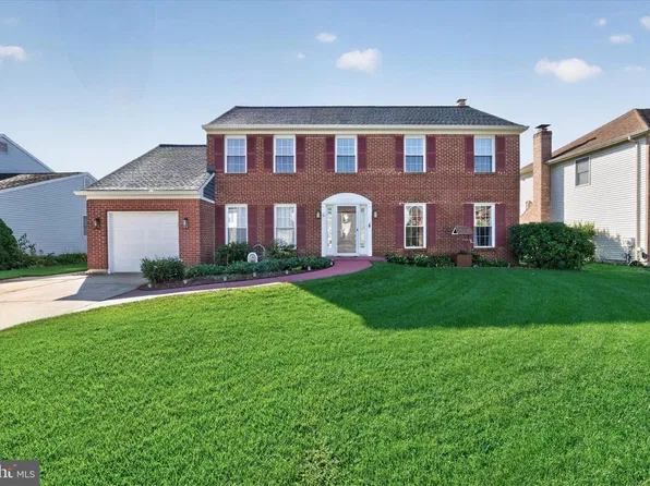 4 Fern Ct, Newark, DE 19702