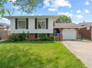 10575 Mulberry Rd, Windsor, ON N8R 1H7