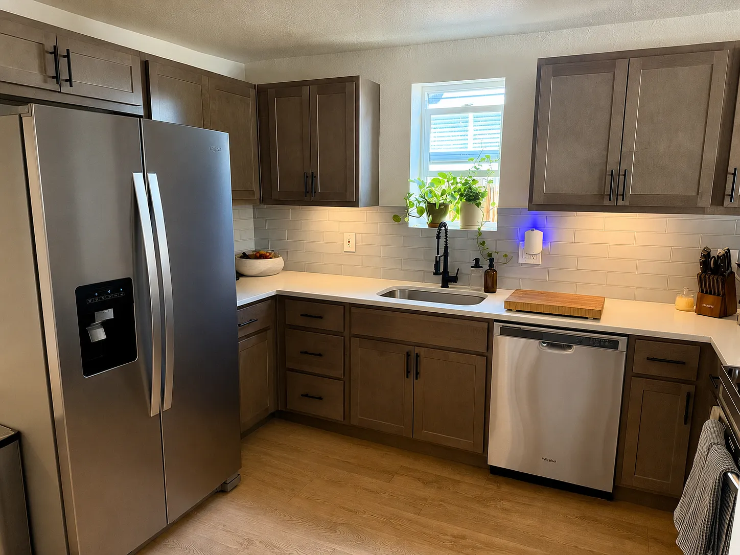 4 bed, 1900 sqft, $3,600 — Photo 3
