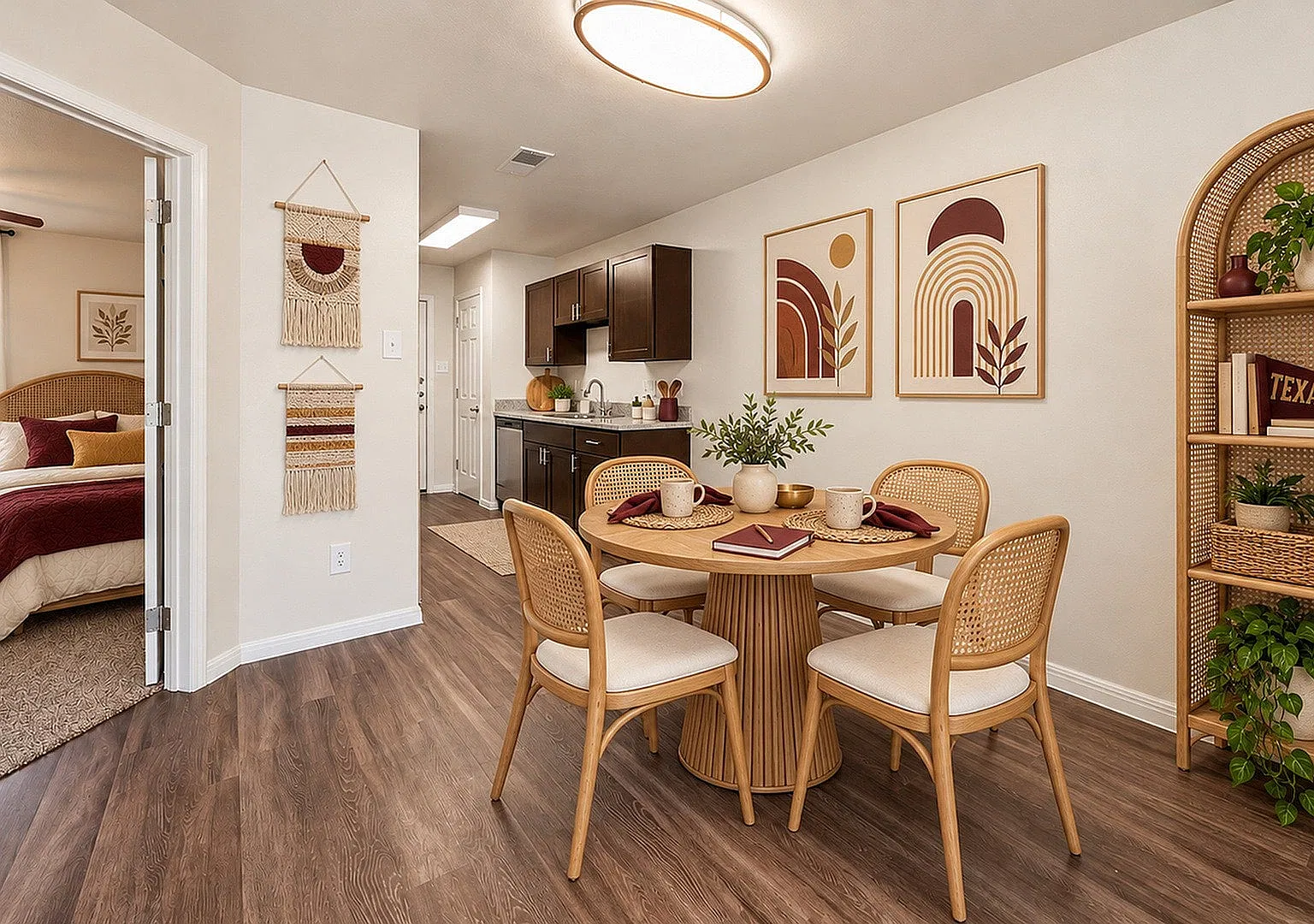 Leah Avenue Student Townhomes — Photo 4