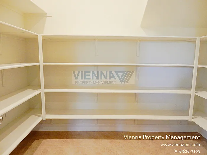 1062 Yucca Dr — Photo 12