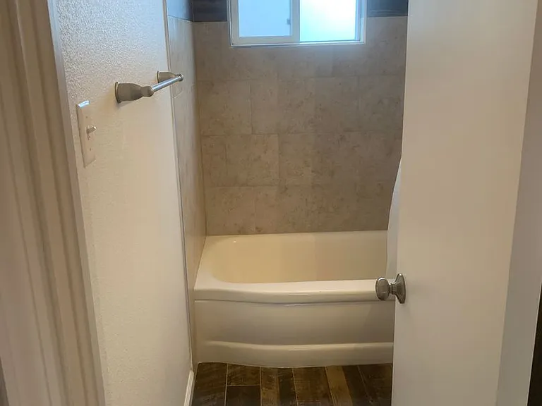 902 Munley Dr — Photo 8