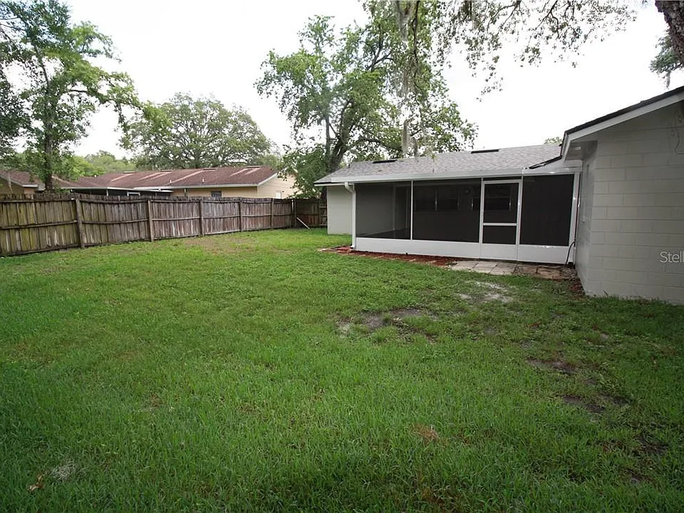 109 Donnington Ct