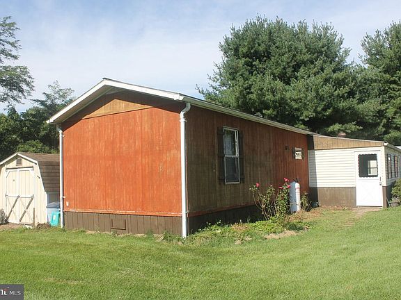 2nd image of 423 W 28th Division Hwy Trailer 5