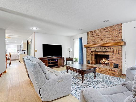 5th image of 9009 Crescent Ct