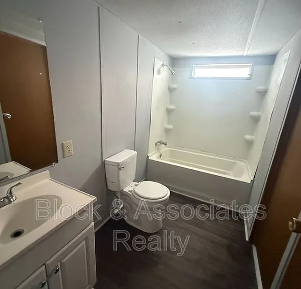 127 W Strider St — Photo 6
